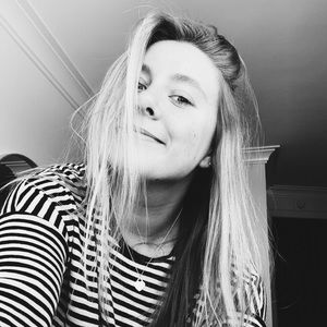 Meet your Posher, Laura